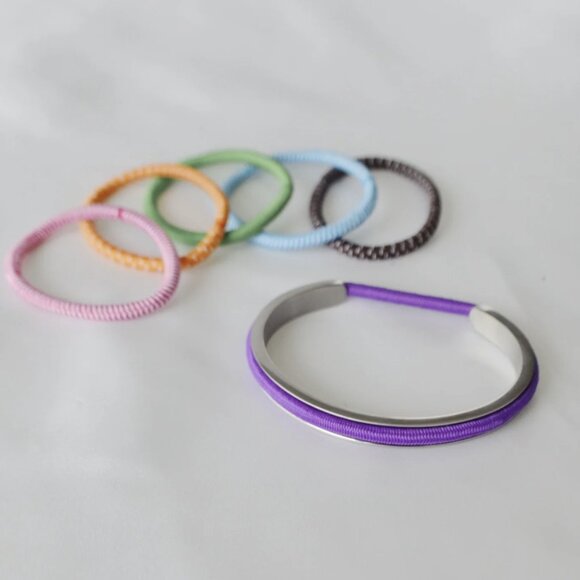 Azzaik Personalized Signature Hair Tie Holder Cuff - Picture 2 of 3